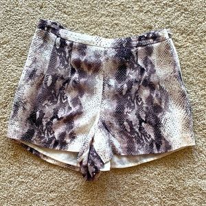 Pretty Gianni Bini Snake Print Shorts XS